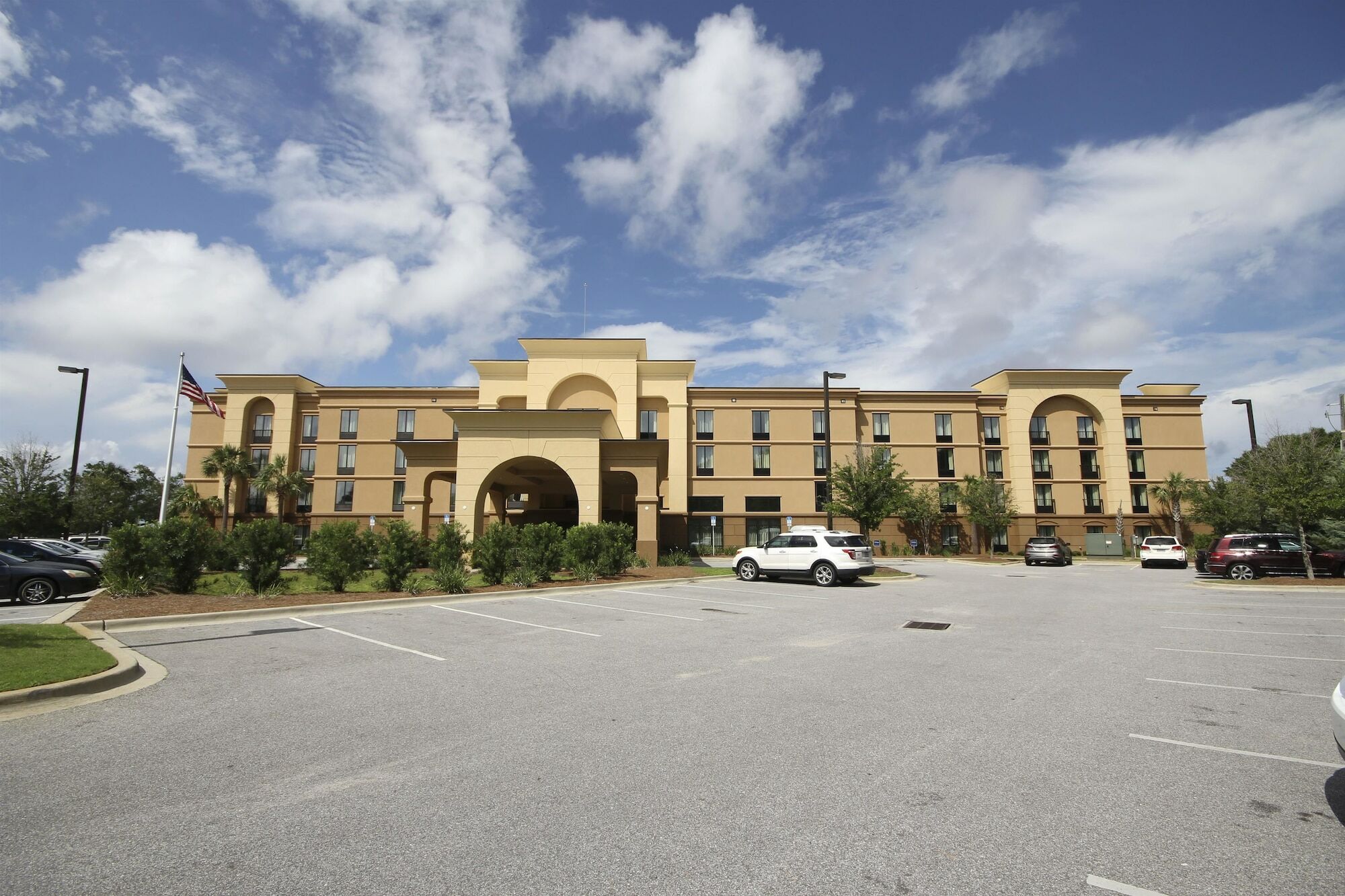 Hampton & Pensacola/gulf Breeze 3*